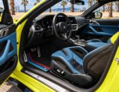 Салон BMW M4 Competition с сиденьями ковшами