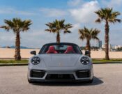 Porsche 911 Targa GTS вид спереди