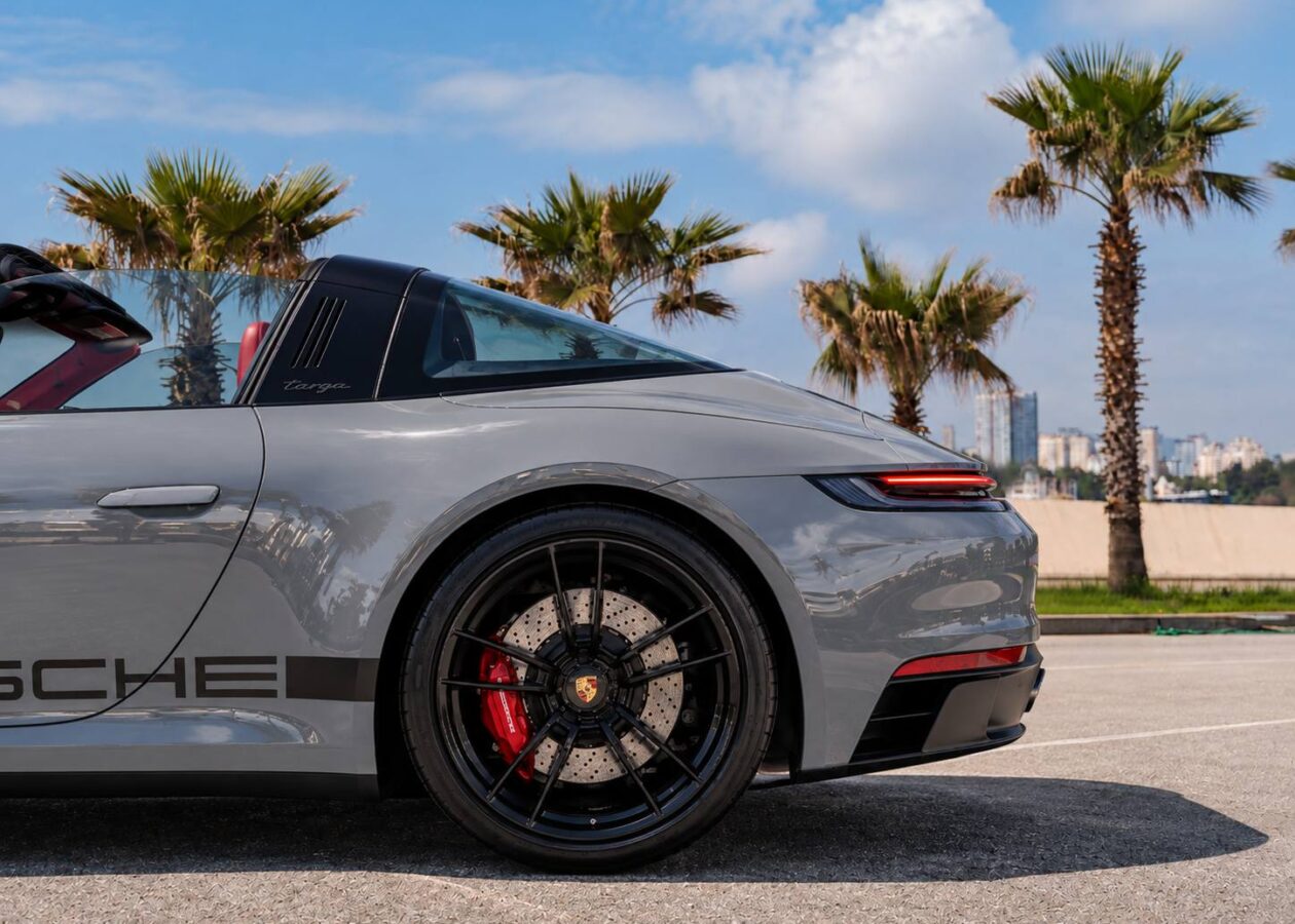 Porsche 911 Targa GTS диски и тормоза